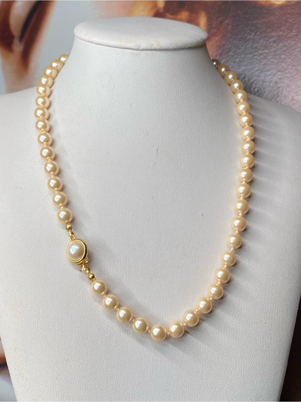 CAROLEE Champagne Glass Faux Pearl Beaded Necklace Gold Tone Pearl Clasp 18”